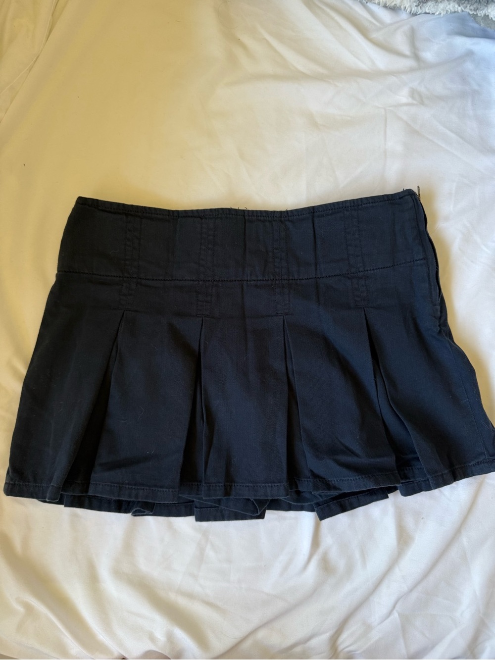 Navy blue pleated skort
